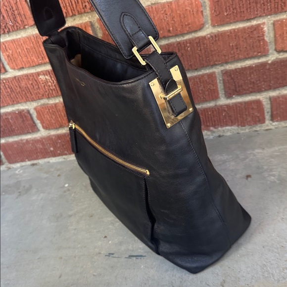 Henri Bendel Leather Too Zip Large Hobo - Picture 4 of 11